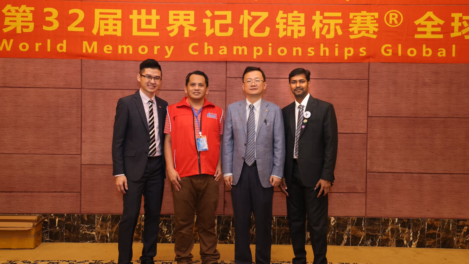 Dr. P Srinivas Kumar, Founder and Director of the Indian Memory Sports Academy, with David Jang at an international memory sports event